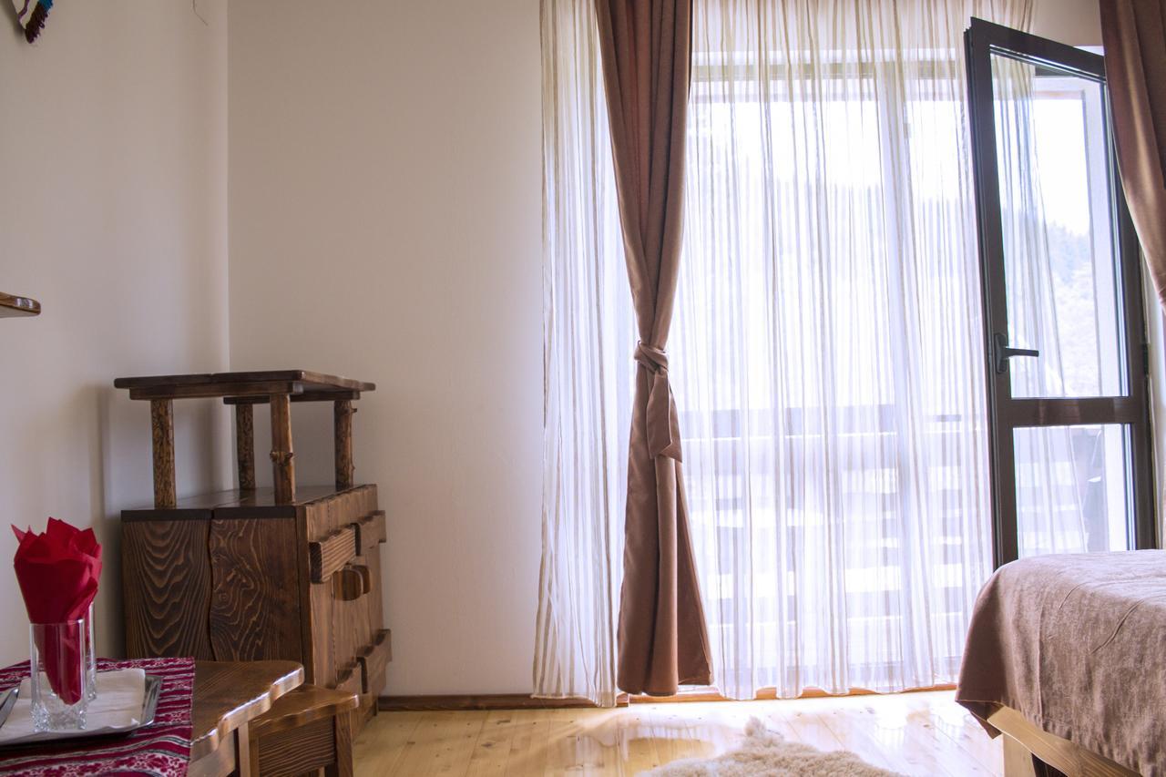 Cabana Barlogul Lupilor Villa Berevoesti Kamer foto