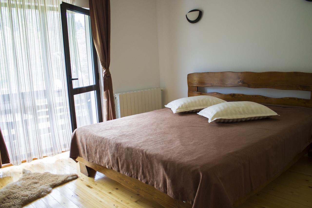 Cabana Barlogul Lupilor Villa Berevoesti Buitenkant foto