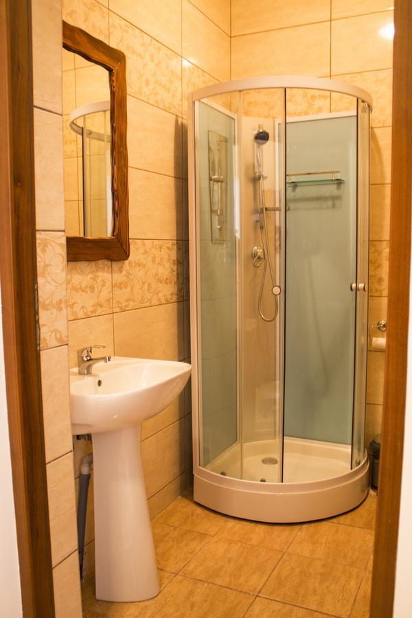 Cabana Barlogul Lupilor Villa Berevoesti Buitenkant foto