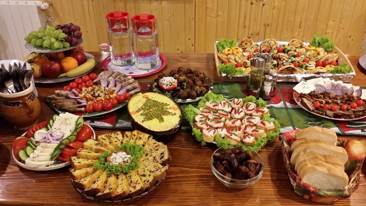 Cabana Barlogul Lupilor Villa Berevoesti Kamer foto