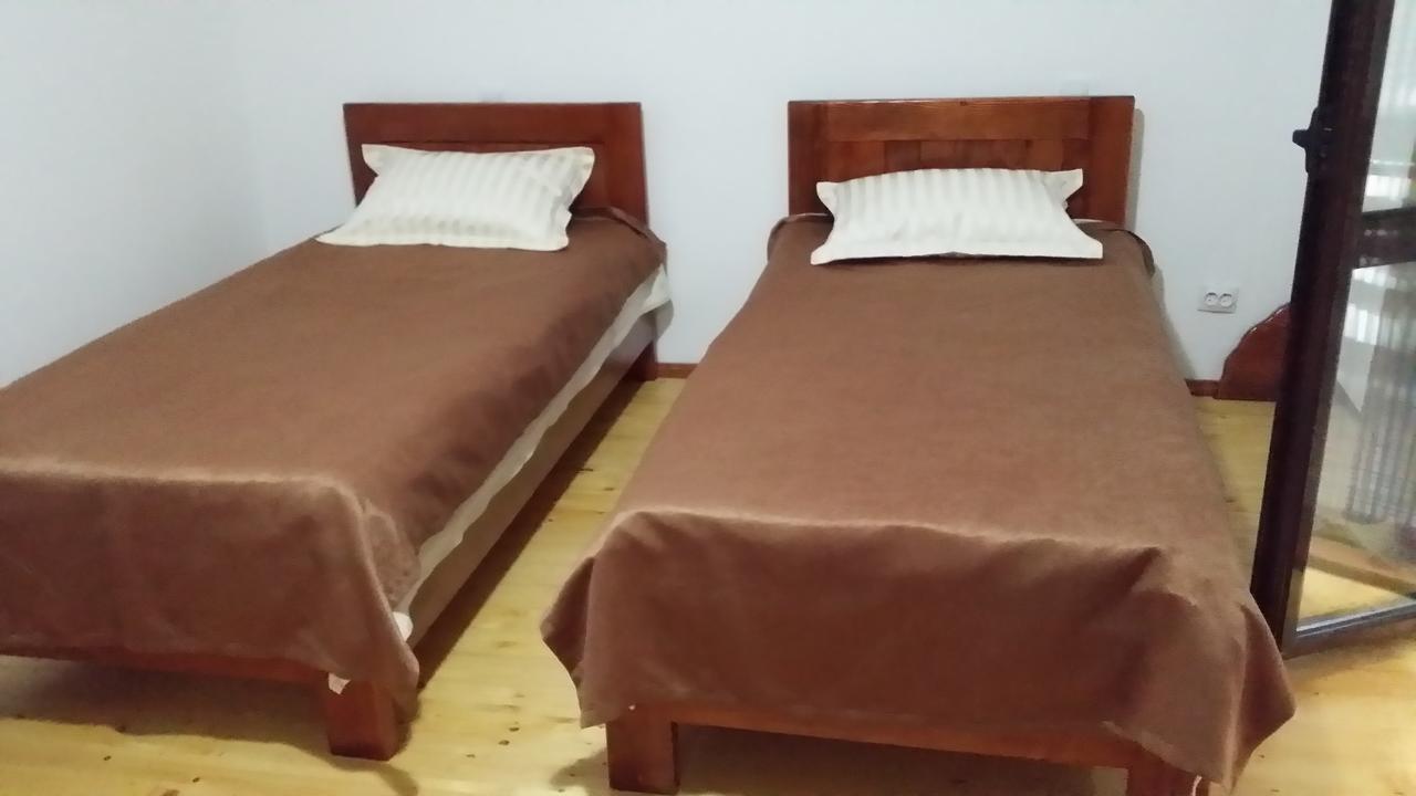 Cabana Barlogul Lupilor Villa Berevoesti Buitenkant foto