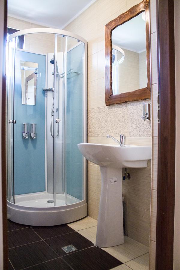 Cabana Barlogul Lupilor Villa Berevoesti Buitenkant foto